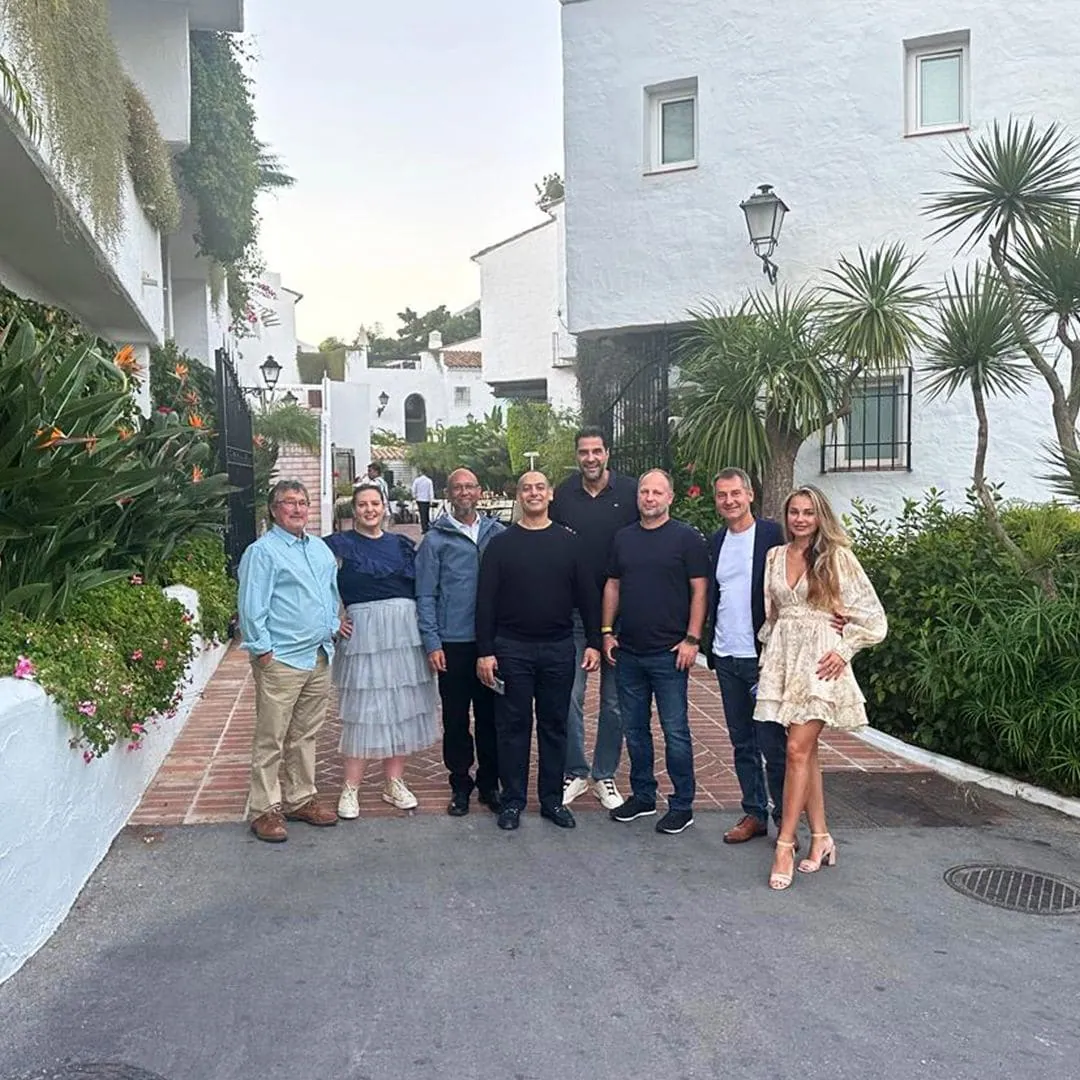 A moment with the Grand Technology family